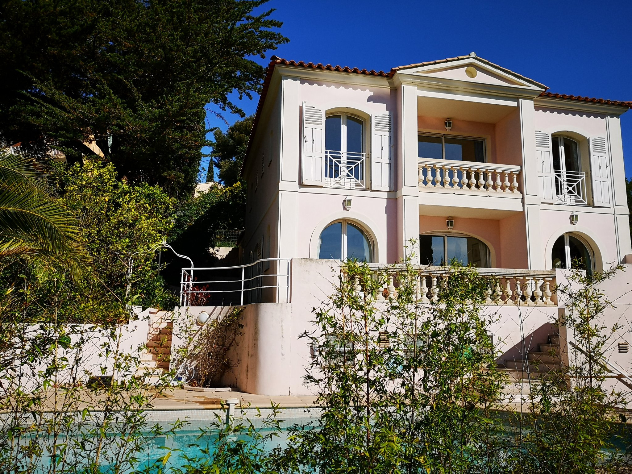 vente Vente maison 7 pièces Hyères Chateaubriand